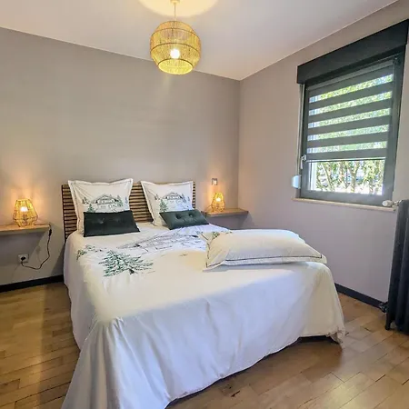 Moderne Avec Jardin Clos, 4 Chambres, Et Proche Stations De - - Fr-1-589-652