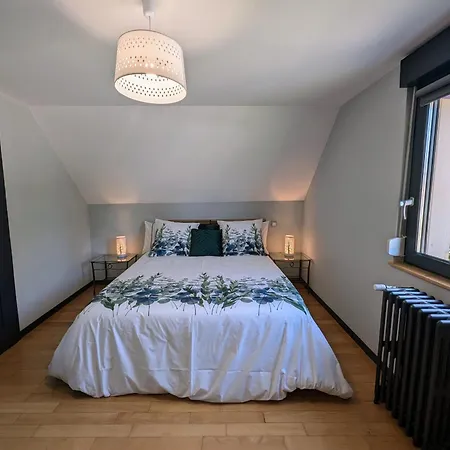 Moderne Avec Jardin Clos, 4 Chambres, Et Proche Stations De - - Fr-1-589-652